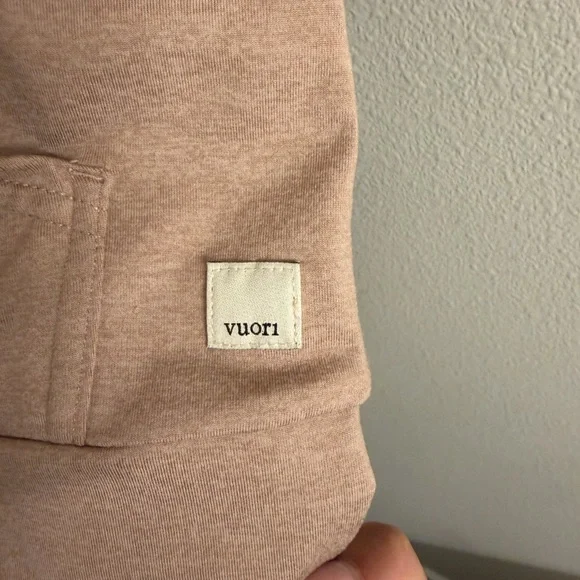 Vuori Halo Performance Hoodie - Light Mauve - Picture 4 of 5